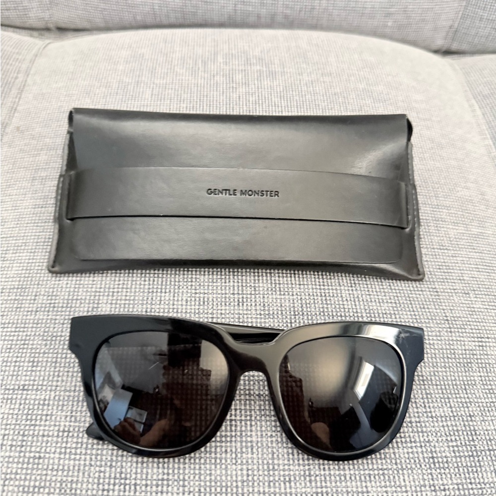 Gentle Monster Roy Black Sunglasses